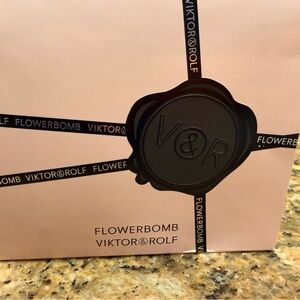VIKTOR&ROLF flower bomb gift set minis